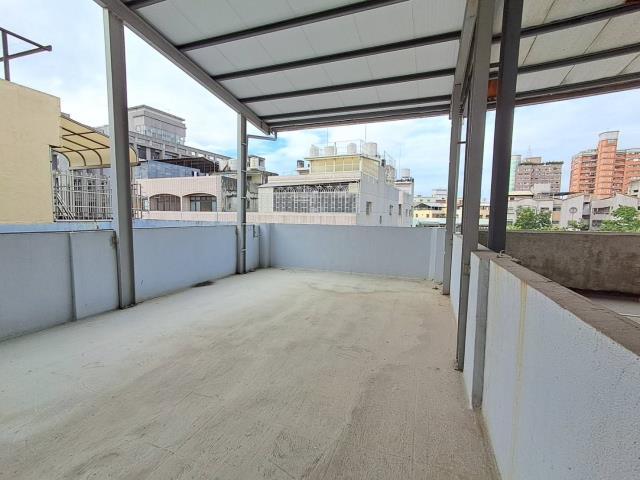 台中西區透天-10