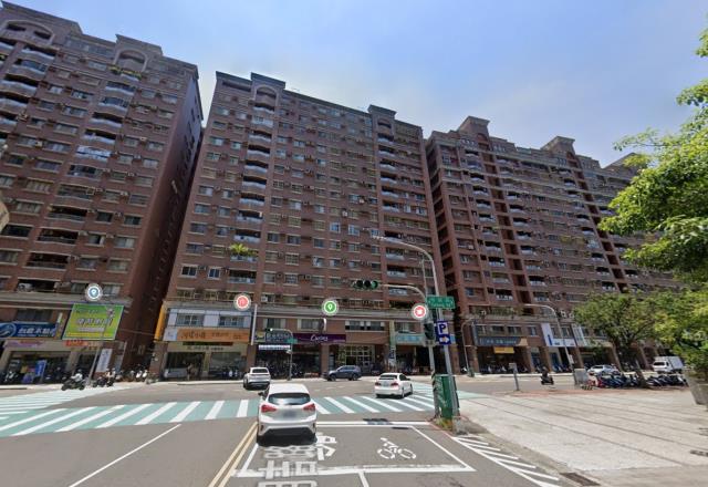 高雄三民區法拍大樓-6