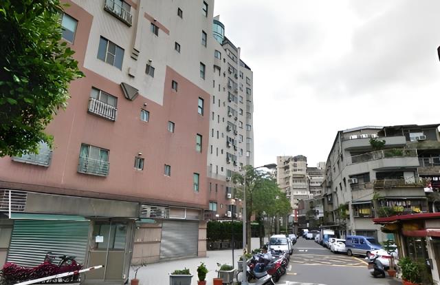 台北拍賣大樓-3