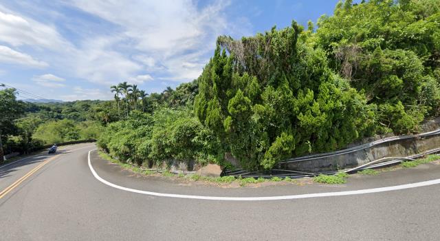 新社法拍山坡地-1
